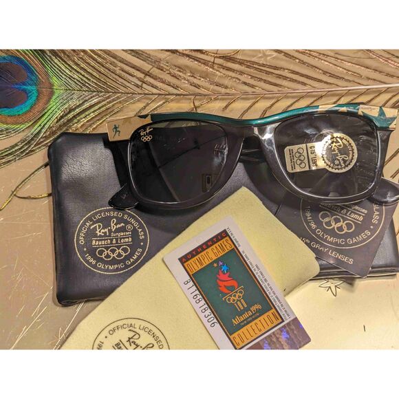 Ray-Ban Mens Gold Green NOS Olympic Wayfarer Sunglasses Size 62 14 - Picture 1 of 12